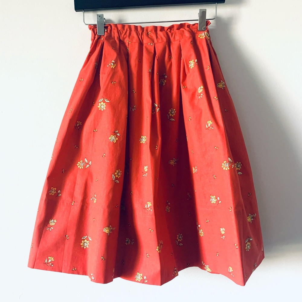 Ann Mashburn red floral skirt size XS